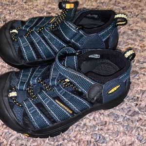 ❌sold❌Keens size 8 toddler euc